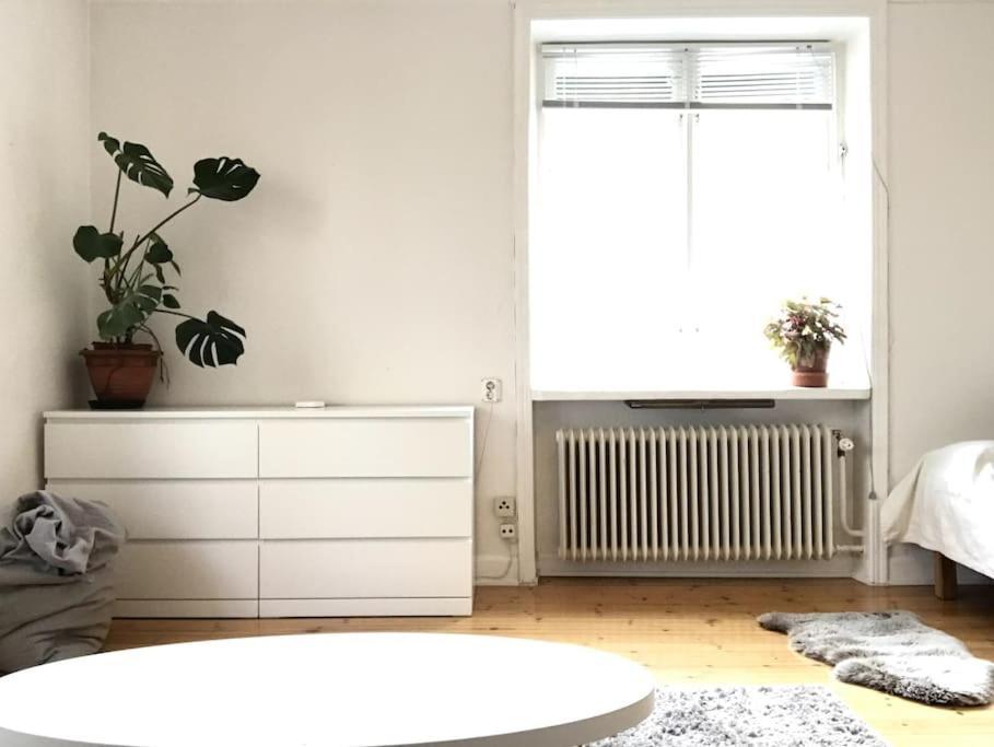 Entire Apartment Стокгольм Экстерьер фото