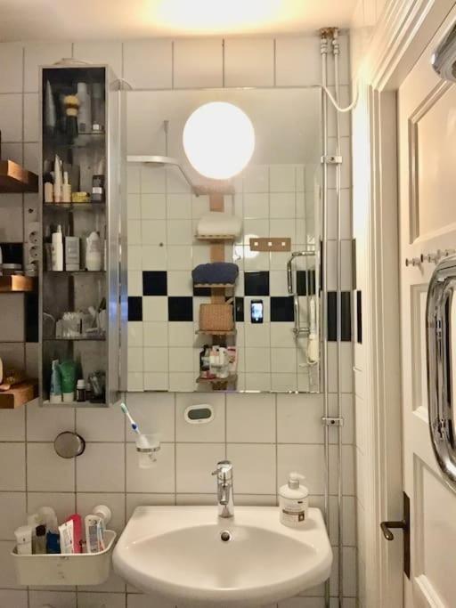Entire Apartment Стокгольм Экстерьер фото