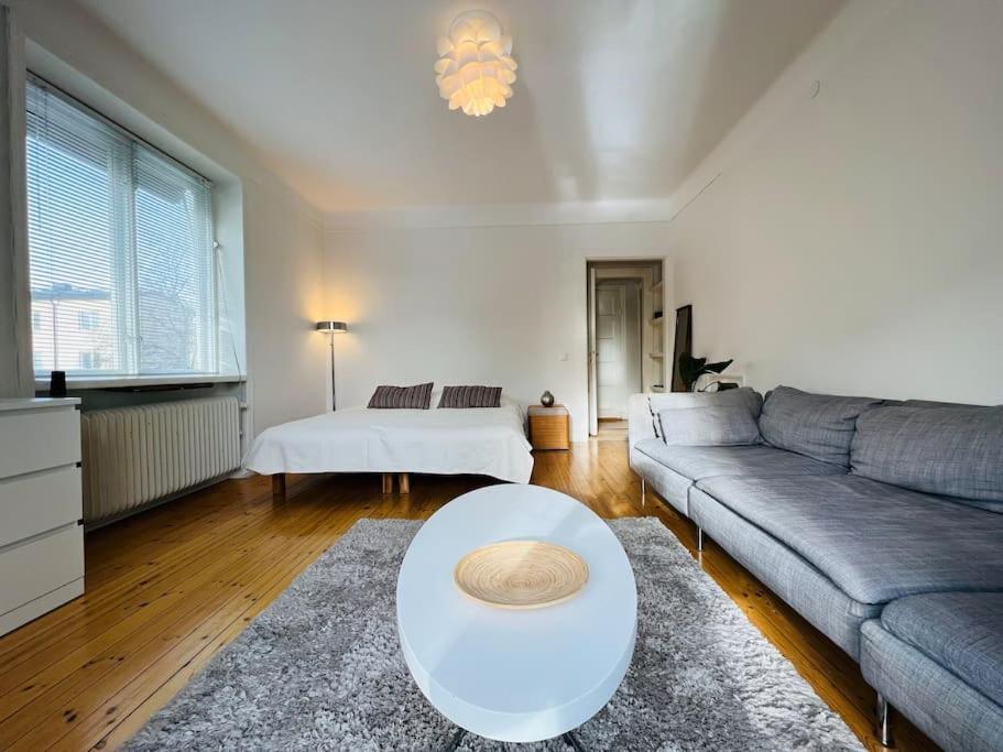 Entire Apartment Стокгольм Экстерьер фото